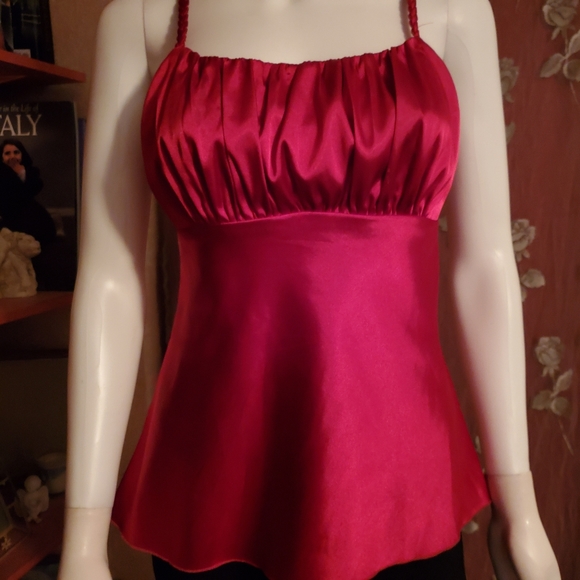 ❤Beautiful Deep Red Silk Top❤ - Picture 7 of 7